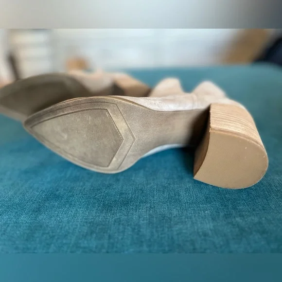 EUC Steve Madden Darci Ankle Boots - Picture 8 of 11